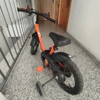 Bicicleta infantil naranja Decathlon