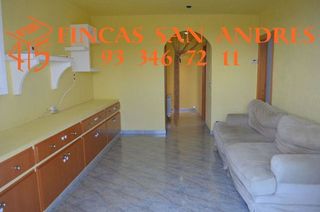 Ático en venta en La Prosperitat en Barcelona