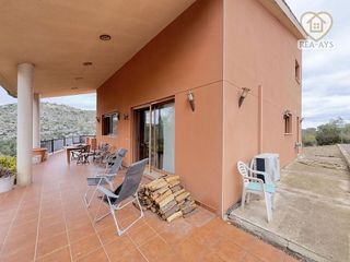 Chalet en venta en Vallirana