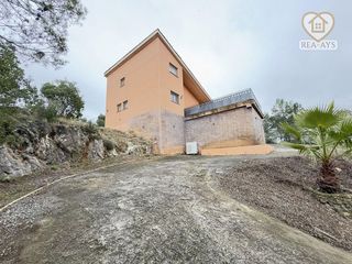 Chalet en venta en Vallirana