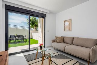 Piso en venta en San Miguel de Salinas