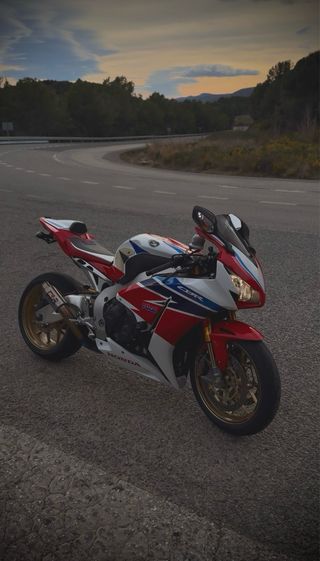 Honda CBR 1000 RR SP 2014 - 31.000 km