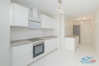 Piso en venta en Playa Bajadilla - Puertos en Marbella