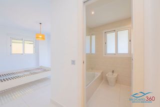Piso en venta en Playa Bajadilla - Puertos en Marbella