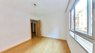 Piso en venta en Torrefiel en Valencia
