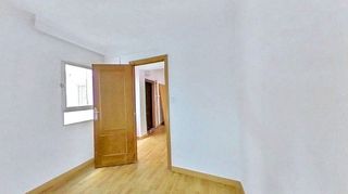 Piso en venta en Torrefiel en Valencia