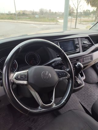 Volkswagen Transporter T6 2021 DSG7 Automática 150