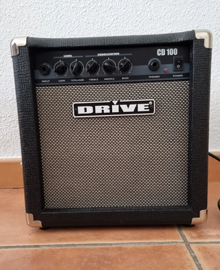 Guitarra STIX STC-34 + Amplificador 15W