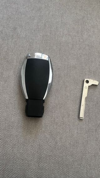 Llave Mercedes con Mando y Hoja