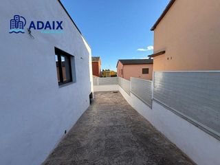 Chalet en venta en Centro en Roda de Barà