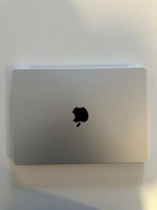 MacBook Pro 14 2021 32GB M1 Pro 1TB Plata