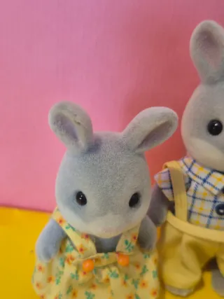 Famiglia Sylvanian conigli grigi