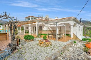 Chalet en venta en Almijara - Capistrano - Cueva de Nerja en Nerja