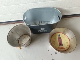 Lotto di lattine Coca-Cola