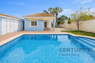 Chalet en venta en Montepilar en Eliana (l´)