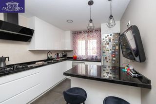 Casa pareada en venta en Zubia (La)