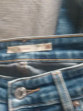 Pantalones Levi's 711 w 26