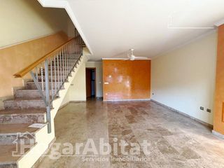 Casa adosada en venta en Nuevo Centro en Sagunto