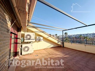 Casa adosada en venta en Nuevo Centro en Sagunto