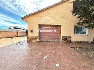 Chalet en venta en Palau-solità i Plegamans