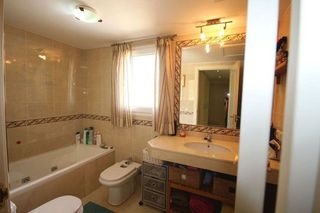 Casa pareada en venta en Calahonda en Mijas