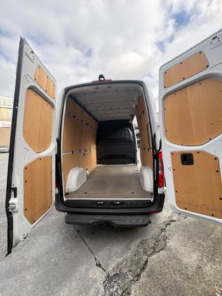 Mercedes-Benz eSprinter 2023