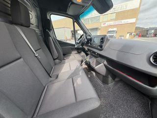 Mercedes-Benz eSprinter 2023