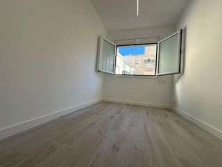 Piso en venta en Les Planes en Hospitalet de Llobregat, L´