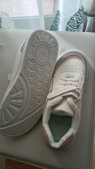 Zapatillas deportivas niña o mujer rosa y blanco