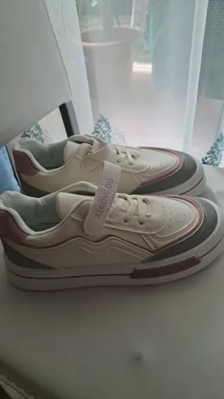 Zapatillas deportivas niña o mujer rosa y blanco