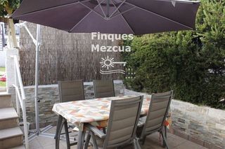 Casa adosada en venta en Sant Jordi-Babilonia en Torredembarra