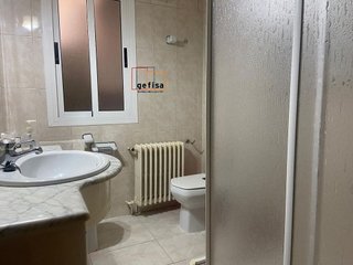 Casa adosada en venta en Valdepeñas