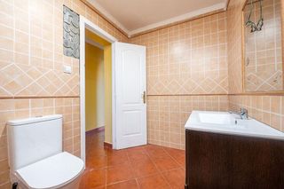 Chalet en venta en Carmona