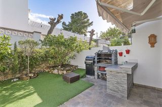 Casa adosada en venta en Cerros del Águila en Mijas