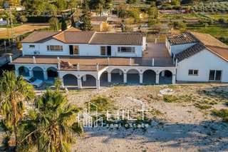 Chalet en venta en Crevillent