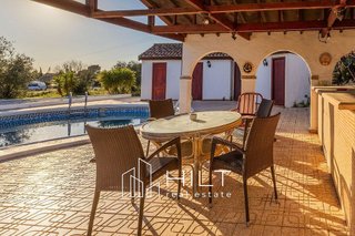 Chalet en venta en Crevillent