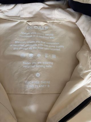 Chaqueta Ecoalf Beige Impermeable