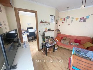 Piso en venta en Les Roquetes en Barcelona
