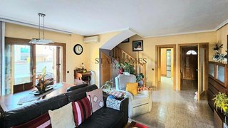 Casa adosada en venta en Singuerlín - Can Franquesa - Les Oliveres en Santa Coloma de Gramanet