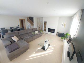 Chalet en venta en Vallirana