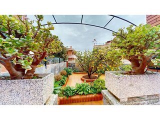 Casa en venta en La Roureda en Viladecans