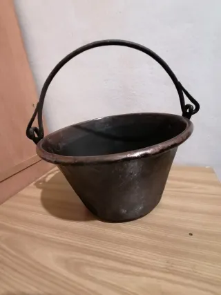 Antico paiolo in rame