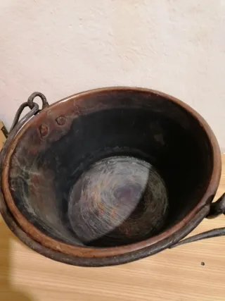 Antico paiolo in rame