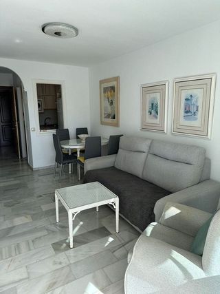 Piso en venta en Playa de la Fontanilla en Marbella