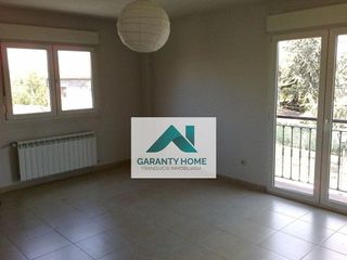 Dúplex en venta en Pueblo - Urb. Norte en Valdemorillo