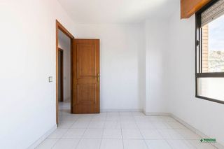 Piso en venta en La Chanca - Pescadería en Almería