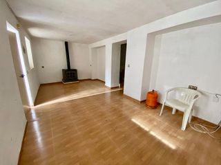 Casa adosada en venta en Moclín