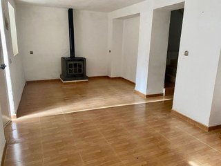 Casa adosada en venta en Moclín