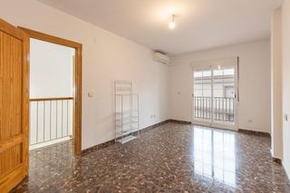 Casa adosada en venta en Maracena
