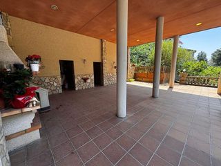 Chalet en venta en Vallirana
